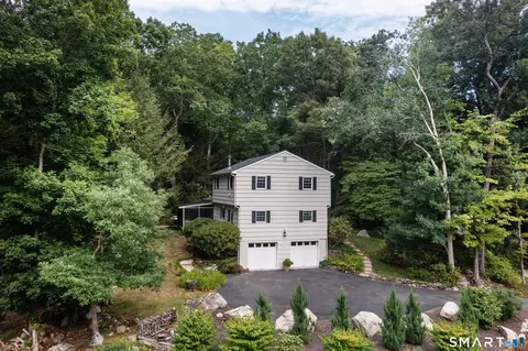 Exterior - 85 Mountain Rd, Redding, CT 06896 photo 2 of 8