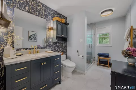 Bath - 55 Wig Hill Rd, Chester, CT 06412 photo 1 of 4