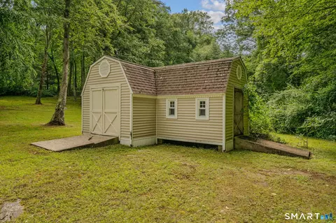 Exterior - 55 Wig Hill Rd, Chester, CT 06412 photo 4 of 8