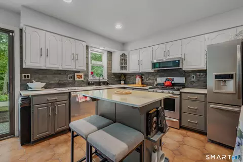 Kitchen - 55 Wig Hill Rd, Chester, CT 06412 photo 2 of 6