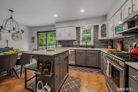 Kitchen - 55 Wig Hill Rd, Chester, CT 06412 photo 4 of 6