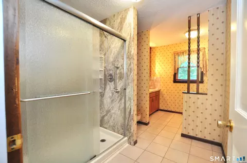 Bath - 27 Scott Rd, Prospect, CT 06712 photo 1 of 3