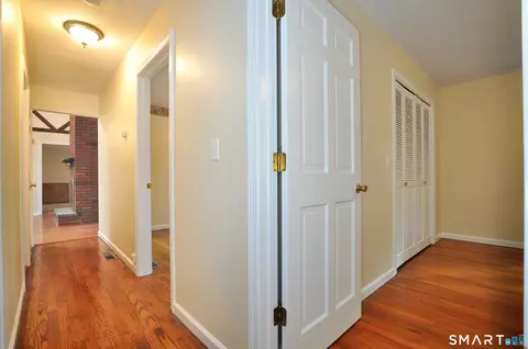 Entry Way - 27 Scott Rd, Prospect, CT 06712 photo 6 of 7
