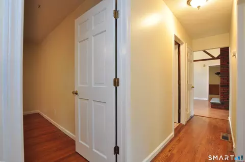 Entry Way - 27 Scott Rd, Prospect, CT 06712 photo 7 of 7