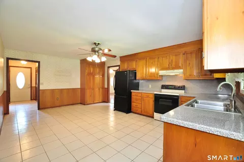 Kitchen - 27 Scott Rd, Prospect, CT 06712 photo 2 of 2