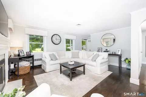 Living - 597 Maple St, Wethersfield, CT 06109 photo 2 of 3