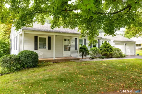 Exterior - 597 Maple St, Wethersfield, CT 06109 photo 2 of 12
