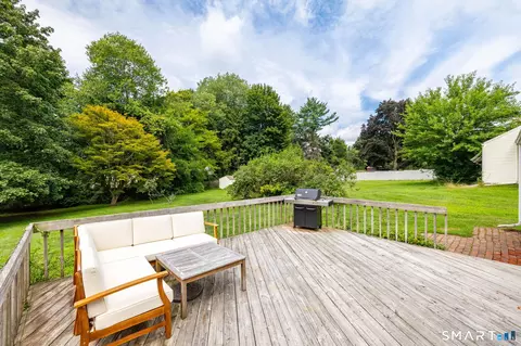 Exterior - 597 Maple St, Wethersfield, CT 06109 photo 6 of 12