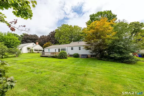Exterior - 597 Maple St, Wethersfield, CT 06109 photo 7 of 12