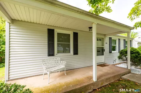 Exterior - 597 Maple St, Wethersfield, CT 06109 photo 11 of 12