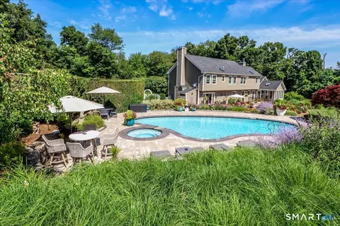 Exterior - 490 Cutlers Farm Rd, Monroe, CT 06468 photo 5 of 11