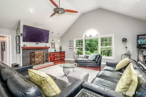 Living - 490 Cutlers Farm Rd, Monroe, CT 06468 photo 1 of 2