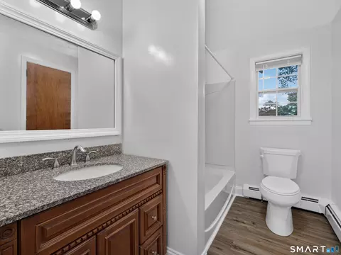 Bath - 14 Brookside Ln, Groton, CT 06340 photo 1 of 2