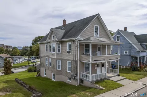 88 Riverview Ave, New London, CT 06320