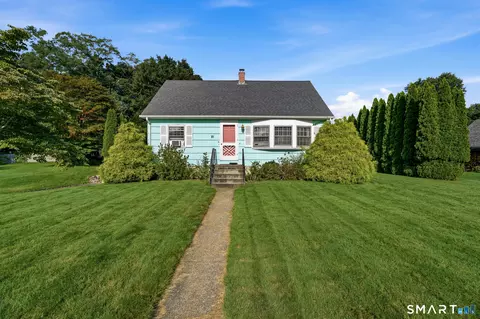 10 Lambert Dr, Norwich, CT 06360
