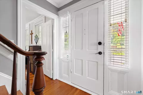 Entry Way - 1015 North Rd, Killingly, CT 06239 photo 5 of 6