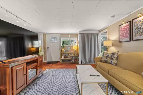 Living - 1015 North Rd, Killingly, CT 06239 photo 5 of 5