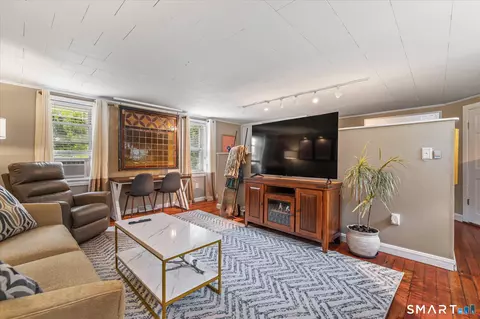 Living - 1015 North Rd, Killingly, CT 06239 photo 4 of 5