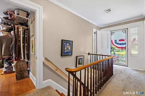 Entry Way - 1015 North Rd, Killingly, CT 06239 photo 4 of 6