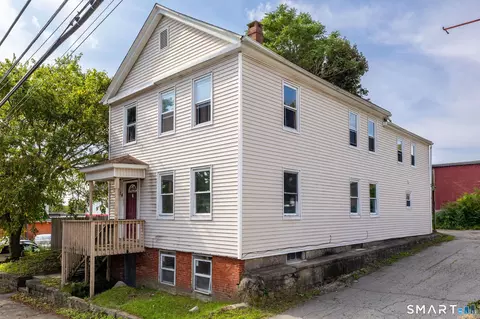14 Blackhall St, New London, CT 06320