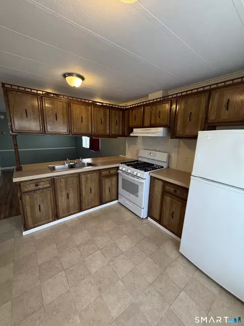 10 Third St, Beacon Falls, CT 06403 photo 2