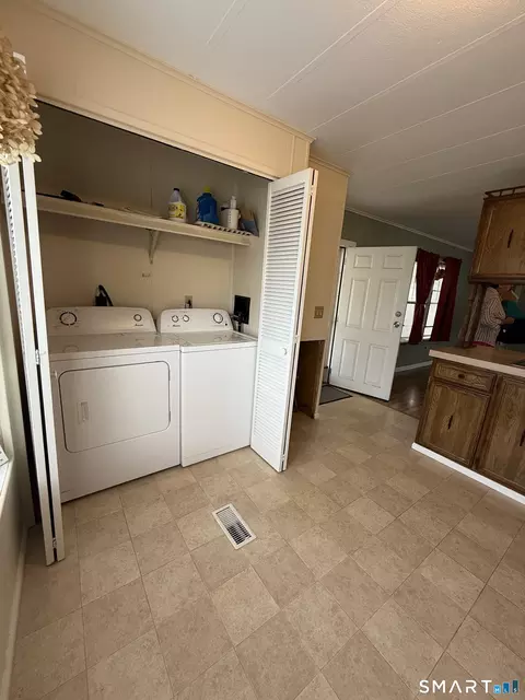 10 Third St, Beacon Falls, CT 06403 photo 9
