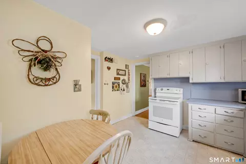 Kitchen - 44 Stillman Rd, Wethersfield, CT 06109 photo 3 of 3