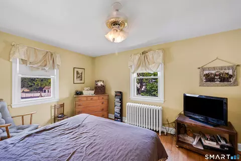 Bedroom - 44 Stillman Rd, Wethersfield, CT 06109 photo 1 of 6