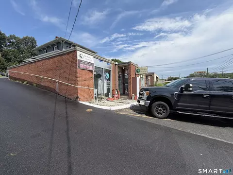 Exterior - 199 Riverside Ave, Bristol, CT 06010 photo 5 of 13