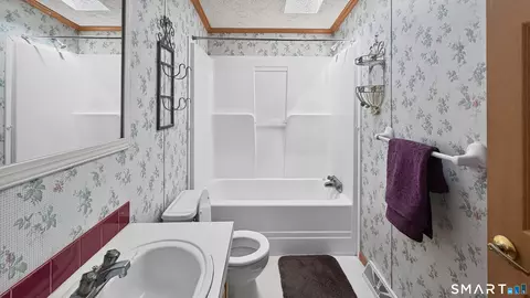 Bath - 6 Circle Dr, Windham, CT 06256 photo 1 of 3