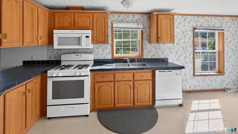 Kitchen - 6 Circle Dr, Windham, CT 06256 photo 6 of 9