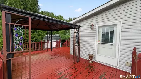 Exterior - 6 Circle Dr, Windham, CT 06256 photo 2 of 8