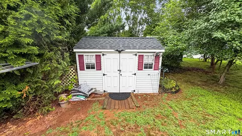 Exterior - 6 Circle Dr, Windham, CT 06256 photo 6 of 8