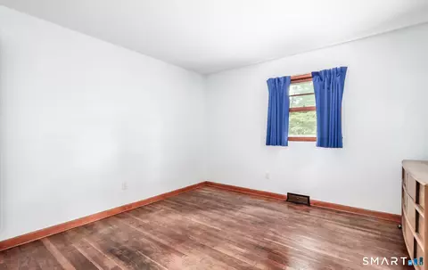 Bedroom - 257 Spring Hill Rd, Monroe, CT 06468 photo 5 of 7