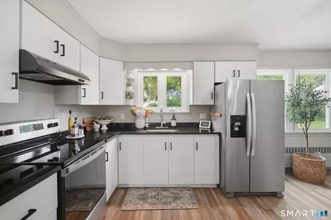Kitchen - 4 Wicklow St, Windsor Locks, CT 06096 photo 2 of 4
