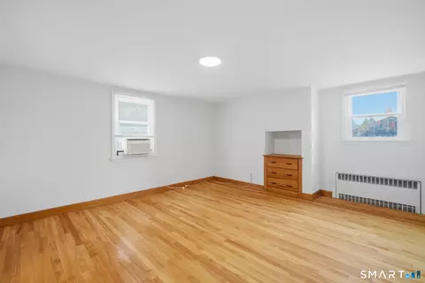 Bedroom - 4 Wicklow St, Windsor Locks, CT 06096 photo 3 of 7