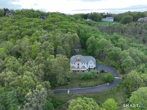 83 Bayberry Hill Rd, Avon, CT 06001