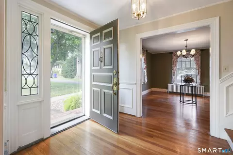 Entry Way - 676 Ridge Rd, Wethersfield, CT 06109 photo 1 of 3