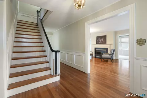Entry Way - 676 Ridge Rd, Wethersfield, CT 06109 photo 2 of 3