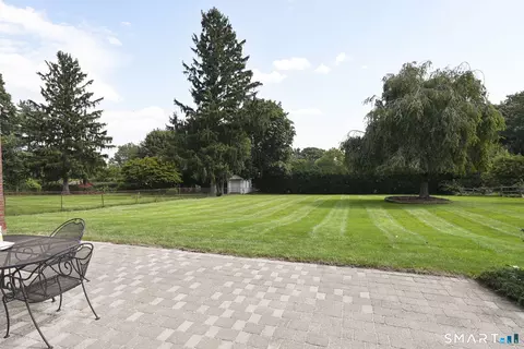 Exterior - 676 Ridge Rd, Wethersfield, CT 06109 photo 6 of 8