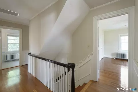 Entry Way - 676 Ridge Rd, Wethersfield, CT 06109 photo 3 of 3