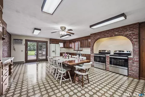 Kitchen - 232 Lakeside Blvd E, Waterbury, CT 06708 photo 1 of 2