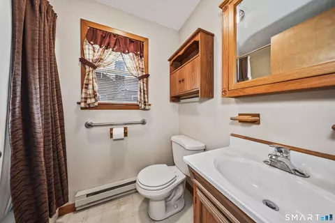 Bath - 232 Lakeside Blvd E, Waterbury, CT 06708 photo 2 of 3