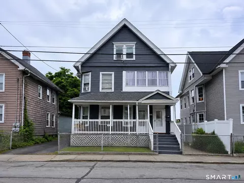 32-34 Autumn St, Bridgeport, CT 06608