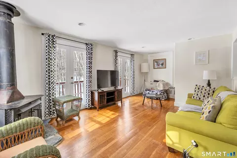 Living - 274 Lyons Plain Rd, Weston, CT 06883 photo 8 of 10