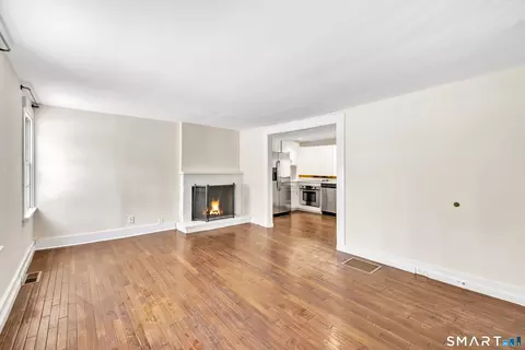 Living - 274 Lyons Plain Rd, Weston, CT 06883 photo 3 of 10