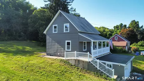 292 Old Colchester Rd, Uncasville, CT 06382