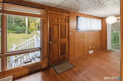 Entry Way - 110 Terwilleger Rd, Killingly, CT 06239 photo 2 of 3