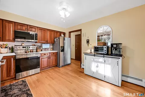 Kitchen - 124 Beverly Rd, Torrington, CT 06790 photo 2 of 3