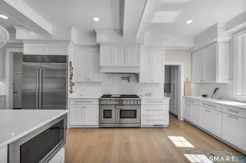 Kitchen - 22 Stone Rd, Madison, CT 06443 photo 6 of 6